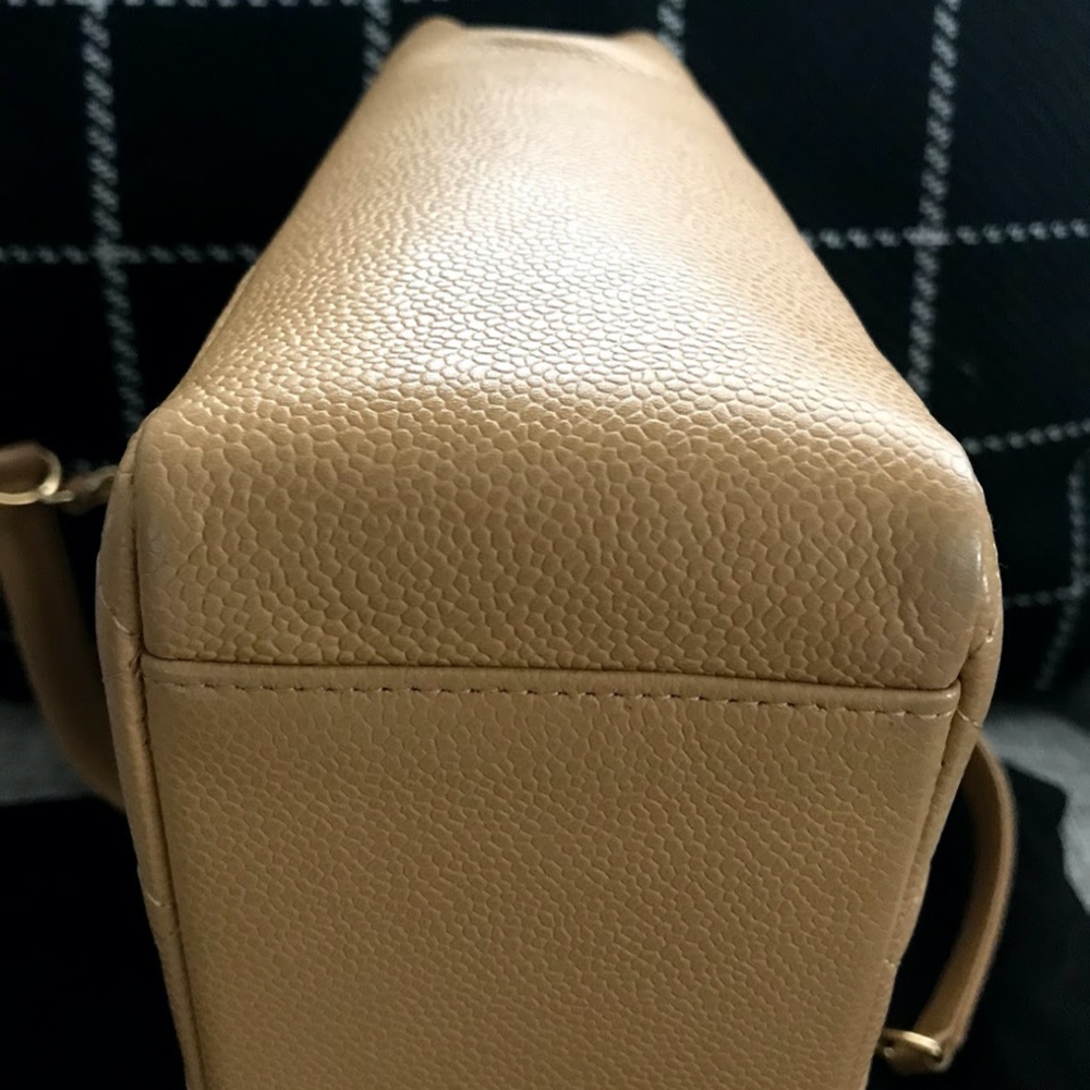 Authentic Chanel Matelasse Tote Bag - Picture 4 of 8